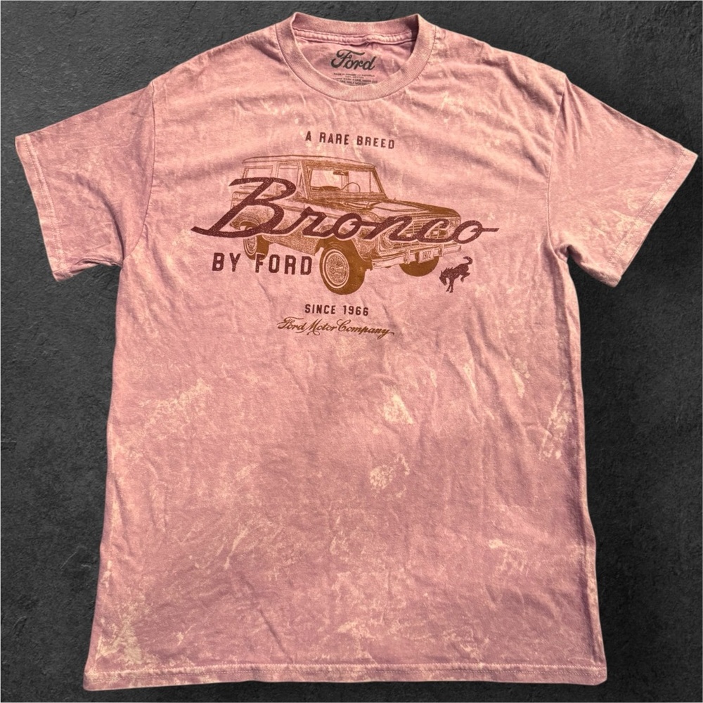 Ford Bronco A Rare‎ Breed Graphic T-Shirt Pink Acid Wash Men’s Medium